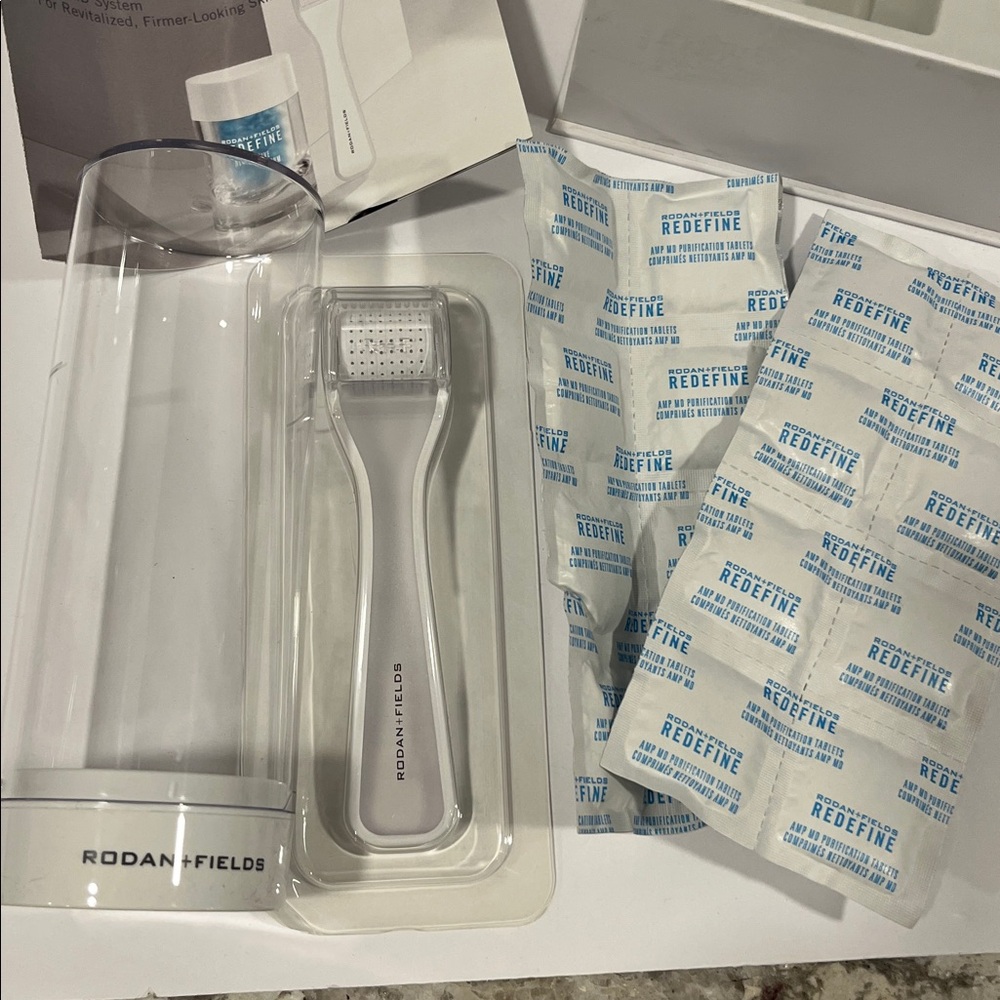 Rodan and Fields Redefine AMP MD System - Picture 2 of 4